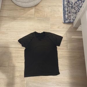 Lululemon - Swifty Tech Short Sleeve Shirt - Color Black - Size 6